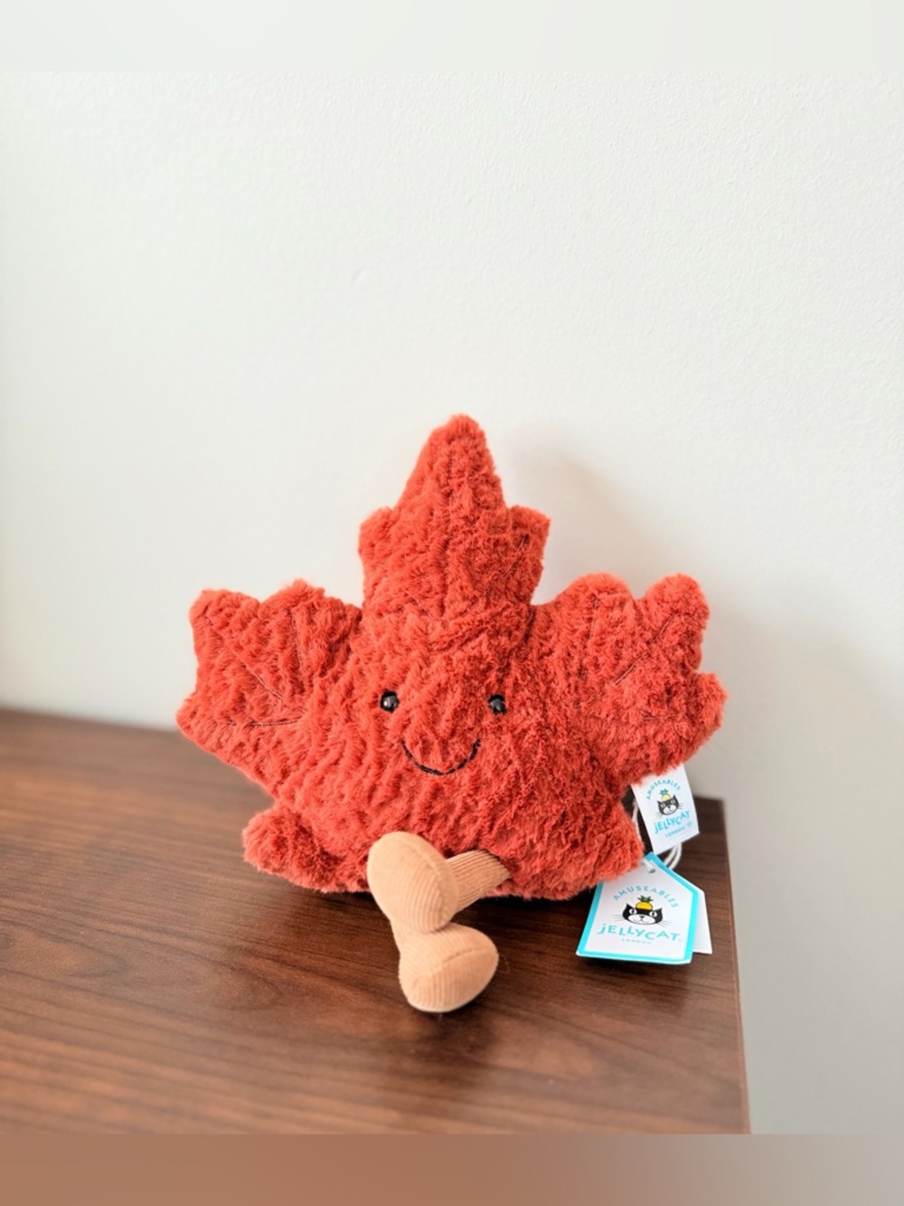 Jellycat Amuseables Maple leaf